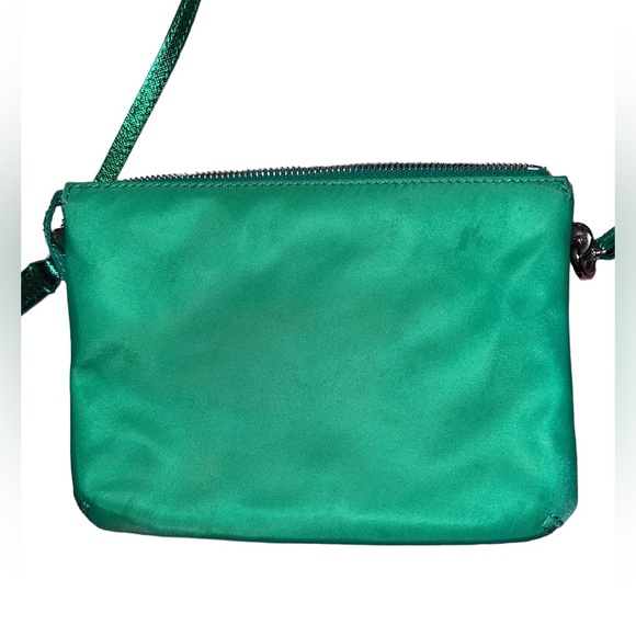 MZ WALLACE 💚 Emerald Green Zipper  Crossbody, Straps, Silver Hardware - Picture 3 of 7
